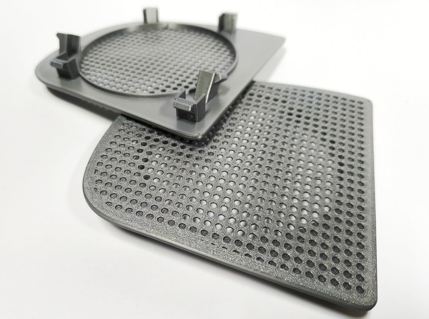 Renault Twingo Right and left speaker cover grille, 7700422525, 7700422526